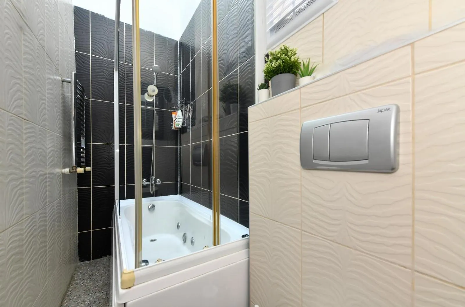 Galata Tower Is Almost In Your Bedroom And In The Balconies Rooftop Terrace With Golden Horn View Κωνσταντινούπολη Τουρκία